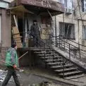 Жах у Херсоні: окупанти вдарили по житлових кварталах — сім постраждалих