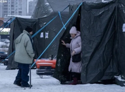 «Виїхали з квартири, коли там було лише +3°»: як виживають мешканці лівого берега Києва без світла й опалення