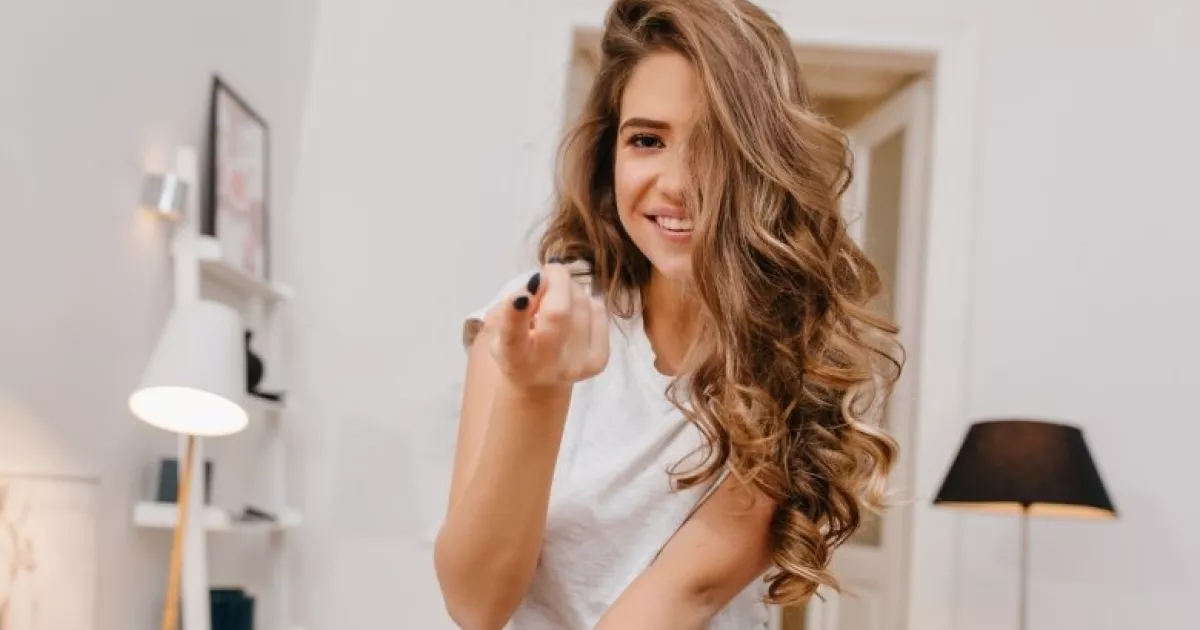 Як зробити тонке волосся візуально густим: професійні поради