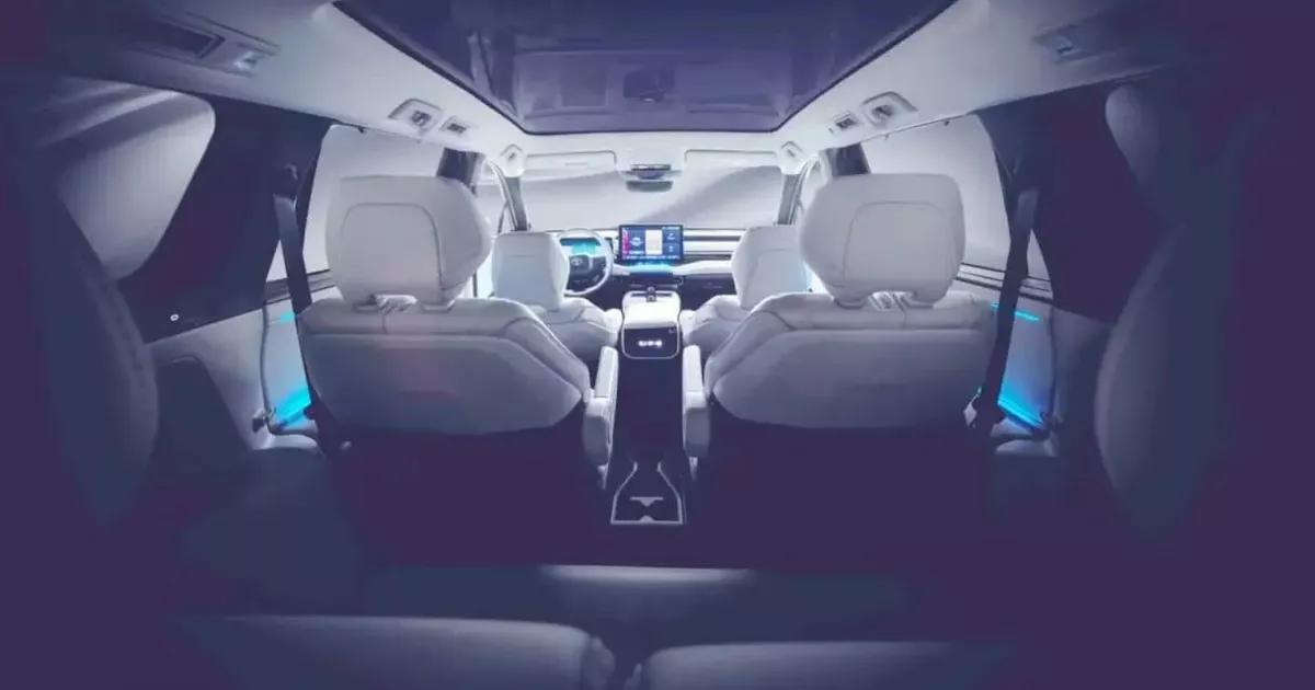 Нову практичну модель Toyota показали перед прем'єрою