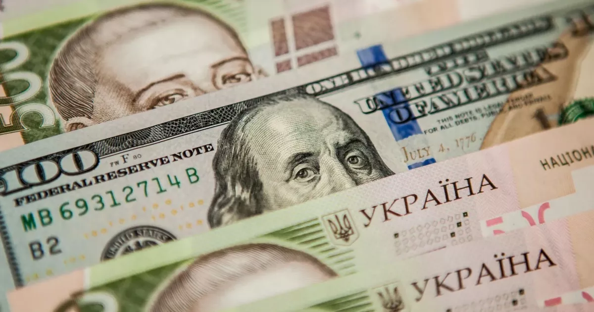 Банки «відмовляться» від поточного курсу долара: українцям пояснили, чого очікувати