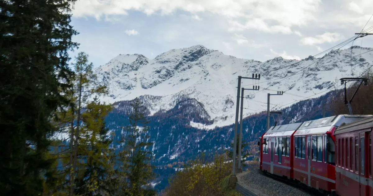 Побачите засніжені гори й бірюзові озера: де в Європі шукати найгарніший залізничний маршрут
