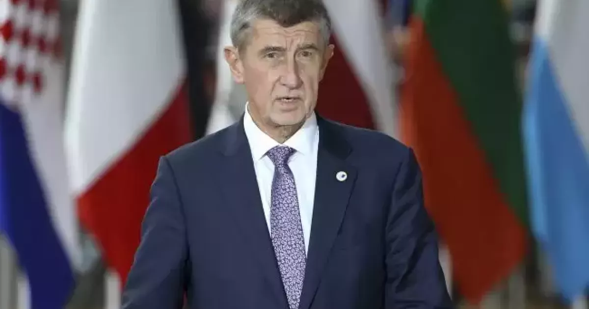 «З'явився і все зіпсував»: чеський прем'єр звинувачує Джонсона у зриві мирної угоди 2022 року