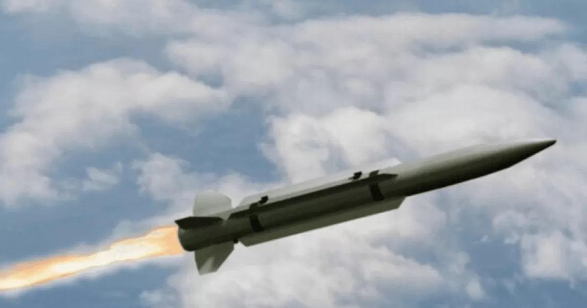 росія вдарила балістикою по Києву: у столиці пролунали вибухи