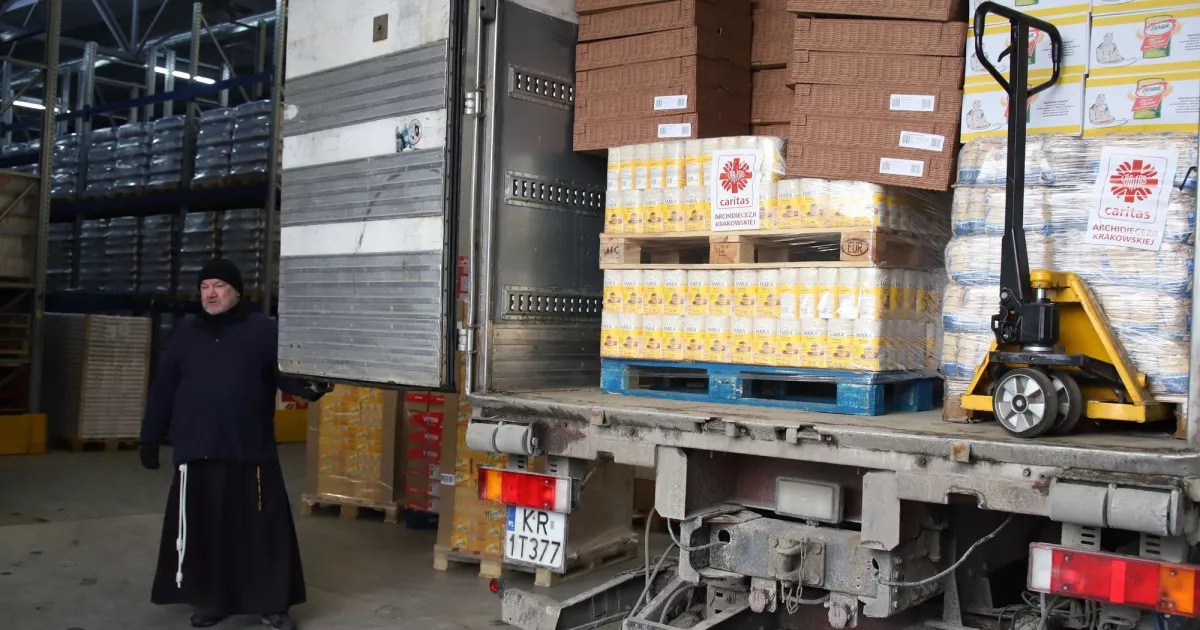 Генератори, обігрівачі і гроші для Києва: глава УГКЦ подякував Польщі за допомогу.
