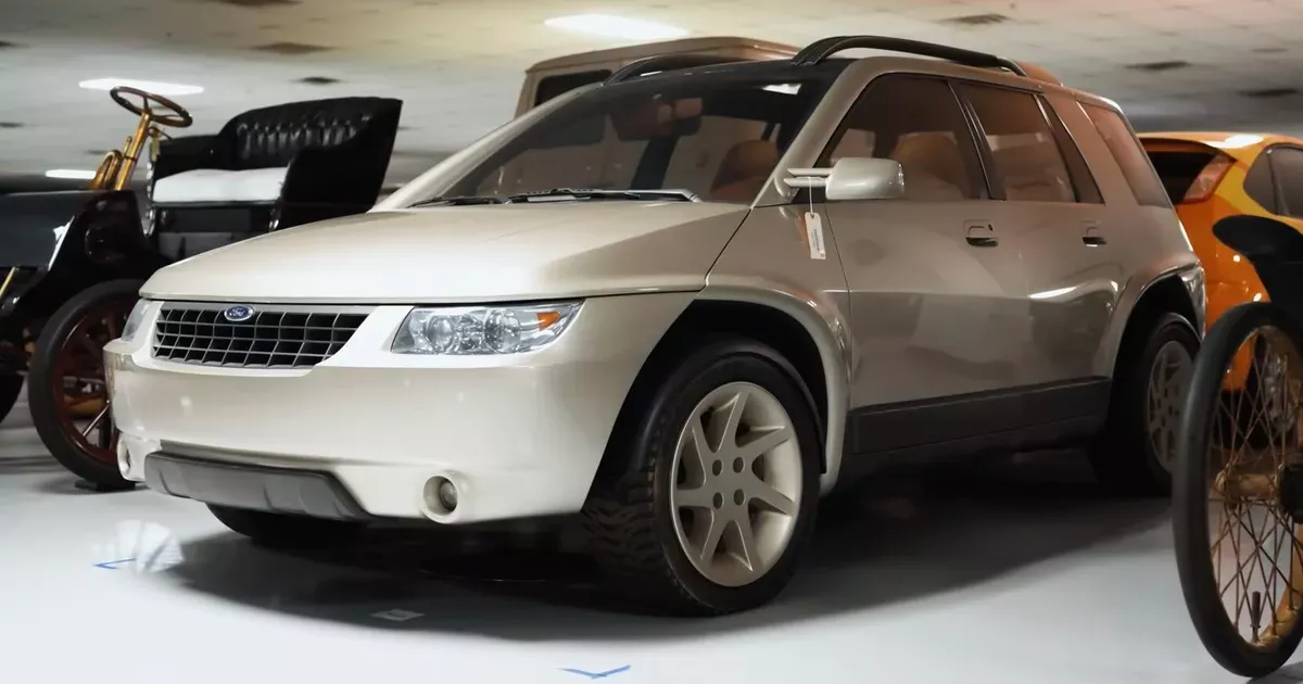 Ford зробив конкурента Toyota RAV4 сучаснішим — перші фото