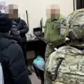 За гроші допомагали тікати зі служби: викрили схему масового дезертирства в Україні — фото й відео