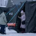 «Виїхали з квартири, коли там було лише +3°»: як виживають мешканці лівого берега Києва без світла й опалення