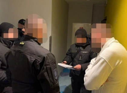 На Київщині офіцеру ТЦК повідомили підозру: бив мобілізованих і знімав свої дії на відео — Фото