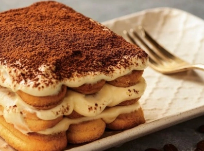 Безпечний "Тірамісу" без сирих яєць і алкоголю: найлегший рецепт десерту без випічки