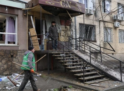 Жах у Херсоні: окупанти вдарили по житлових кварталах — сім постраждалих