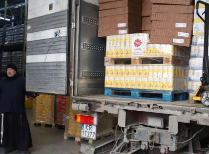 Генератори, обігрівачі і гроші для Києва: глава УГКЦ подякував Польщі за допомогу.