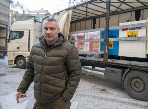 Франція передала Києву партію генераторів: Кличко продемонстрував обладнання — фото