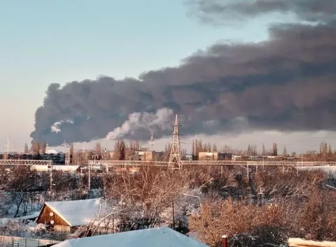 Потужні вибухи в Тамбовській області РФ: поїзд із цистернами бензину зійшов із рейок — фото, відео