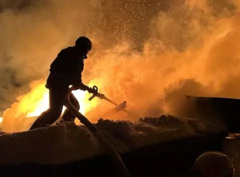 росія хоче знищити видобуток газу в Україні: обʼєкти "Нафтогазу" під обстрілом другий день