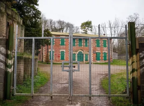 Село у Британії відчинене лише кілька днів на рік — чому його ховають від туристів